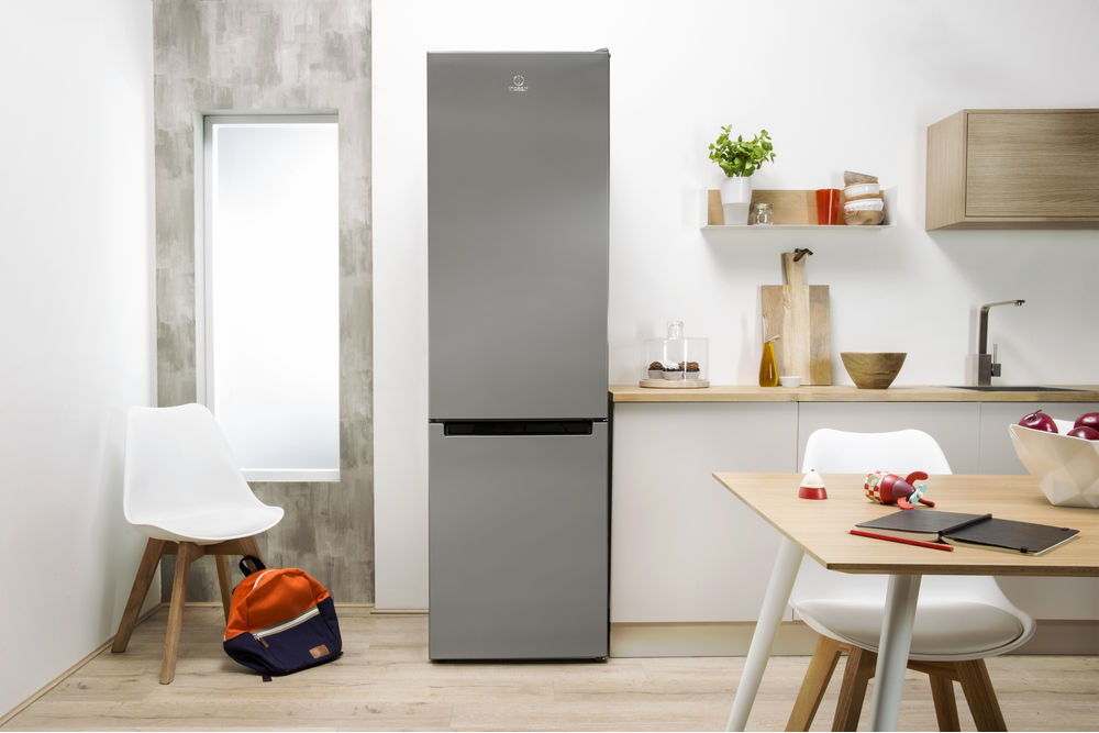 Frigider Indesit XIT8 T1E X