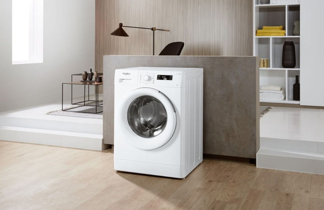 Maşina de spălat rufe Whirlpool FWSF61053W UA