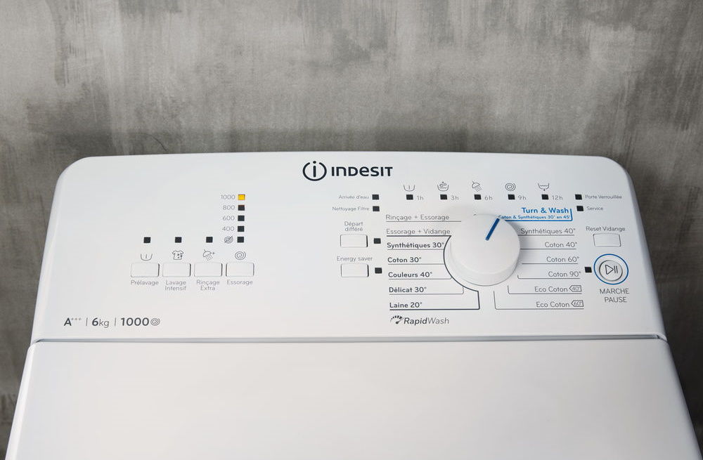 Maşina de spălat rufe Indesit BTW D51052