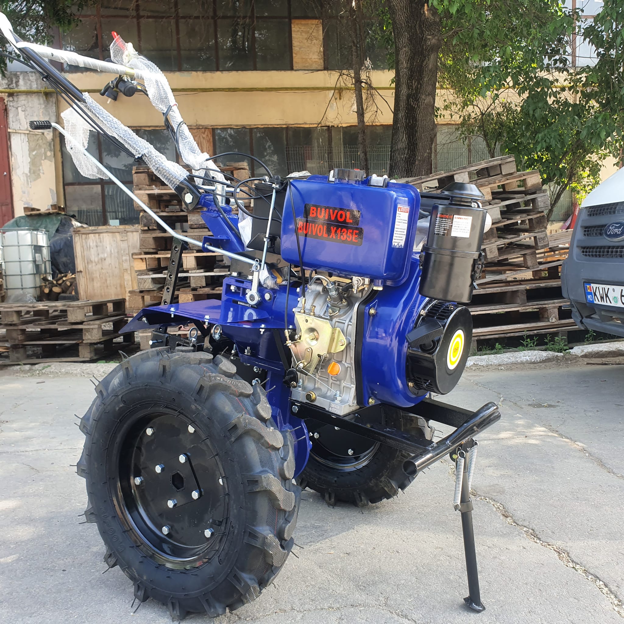 Motocultor diesel 10CP cu freza Buivol X135E