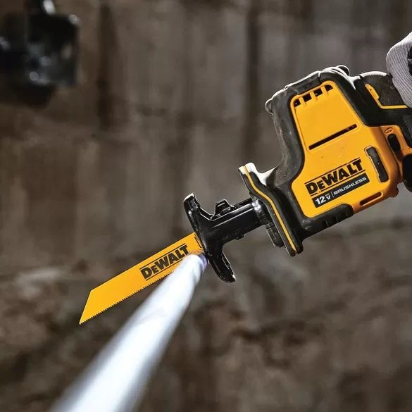 Сабельная пила без аккумулятора DeWalt DCS312NT