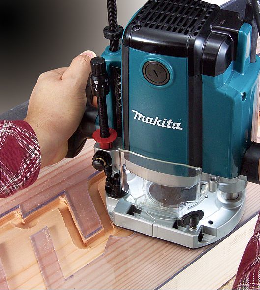 Фрезер Makita RP1800FX