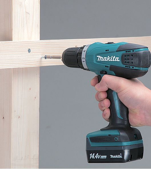 Шуруповерт Makita DF347DWE