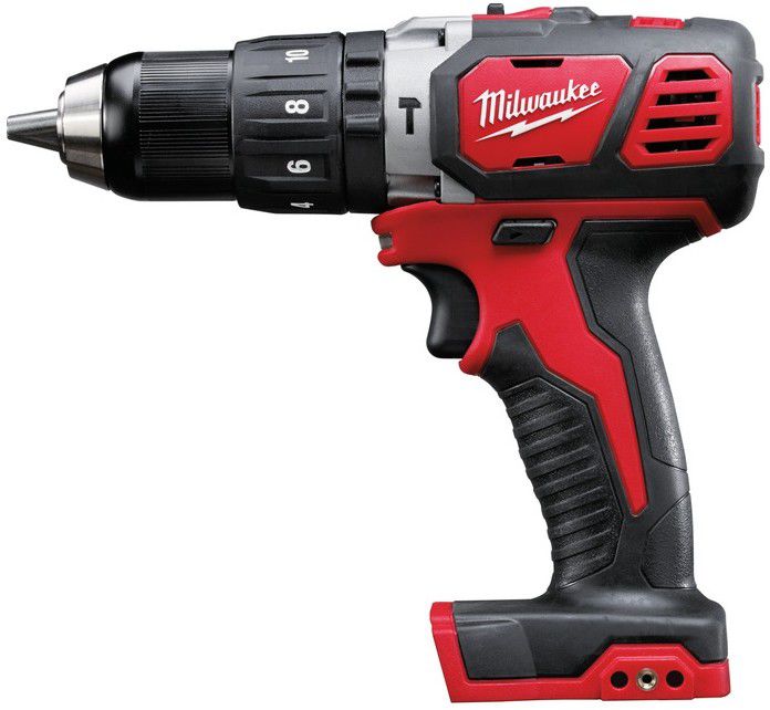 Шуруповерт Milwaukee M18 BPP2C-402C