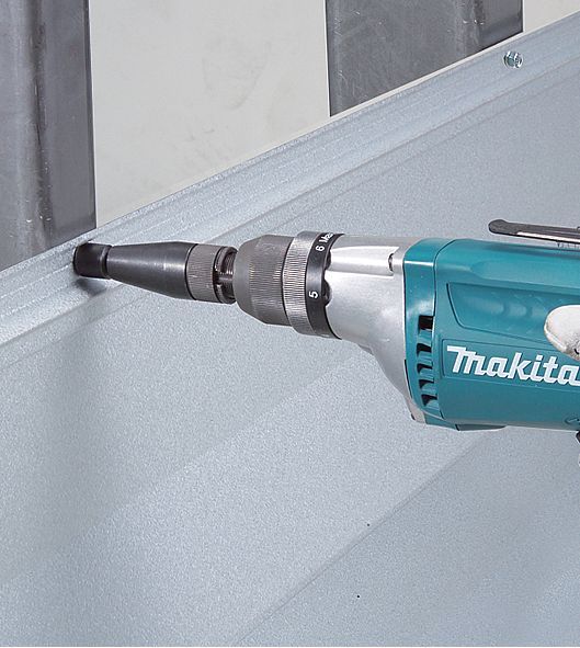 Mașină de înșurubat Makita FS2700