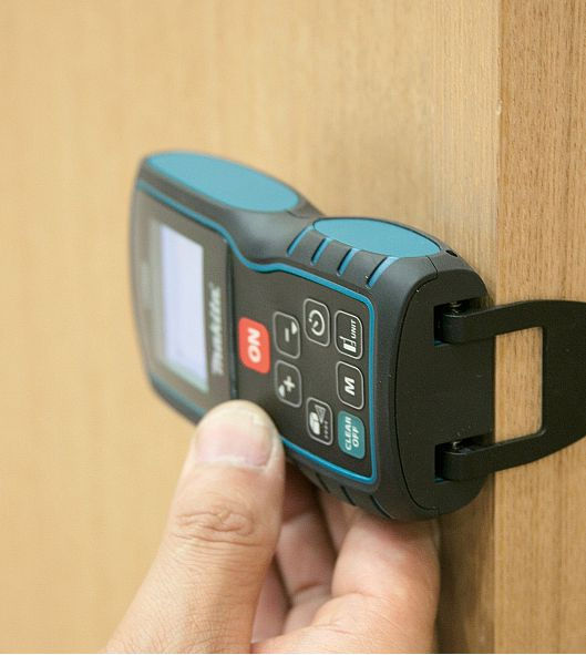 Дальномер Makita LD080P