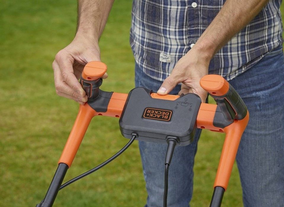 Газонокосилка электрическая Black&Decker BEMW481BH